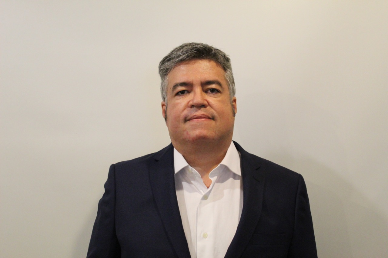 DR. ALEX GUEDES